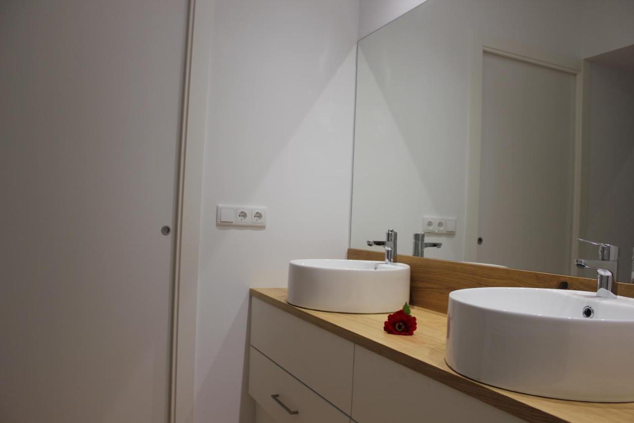Gusi Apartament *